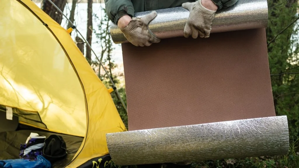 ground-insulating pad to sleep on