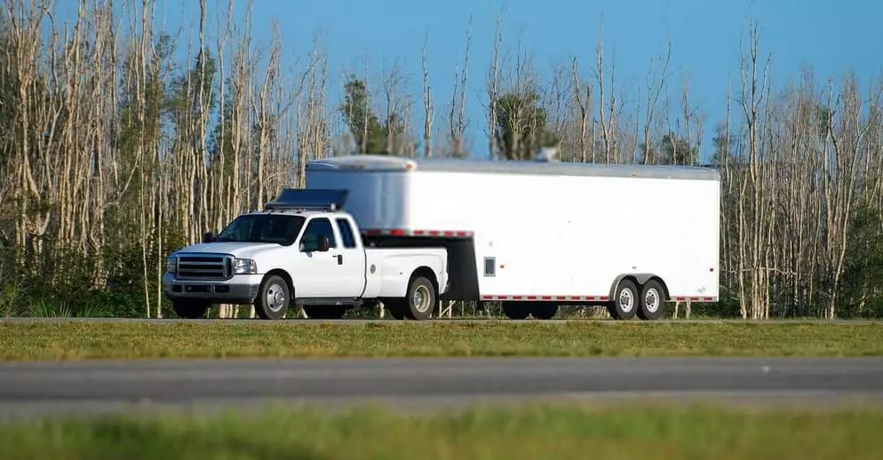 towable rv for living